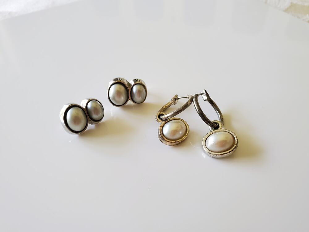 Vintage Pair of Silver Tone Pearl Earrings